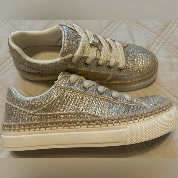 Brand New Trendy Blowfish Sneakers - Picture 3 of 9